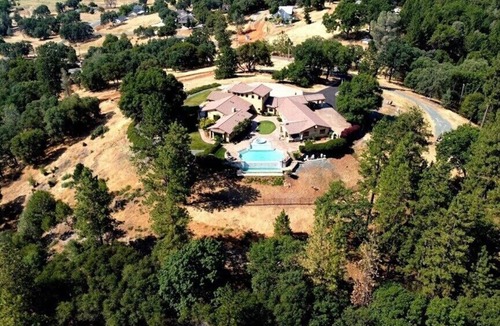 Cedar Ridge House | Perfect villa for family gatherings, and handicapped accessible. Fees included.