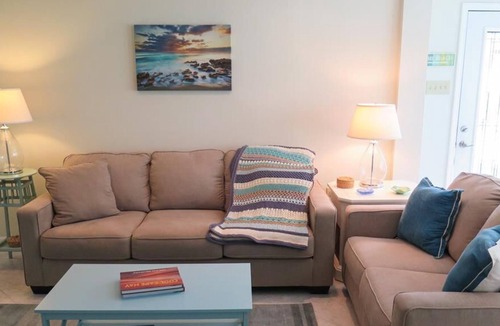 Village Green House | Perfectly Appointed Village Green Quad