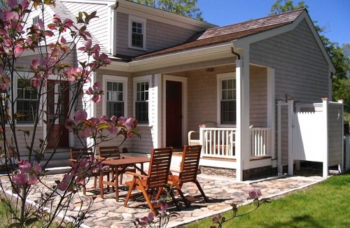 Adamsville Cottage | Period Cottage In Idyllic Country Setting, Minutes From Ocean; Pet-Friendly.