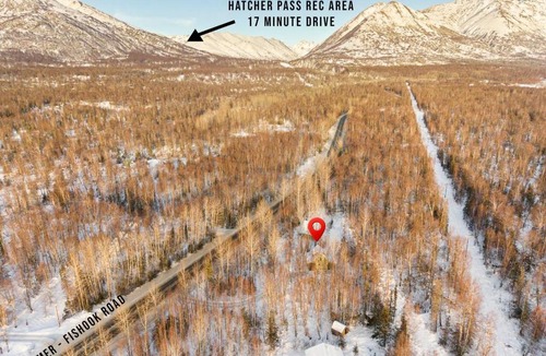 Fishhook House | Pet/Family Cabin Near Hatcher Pass Trails | Skiing