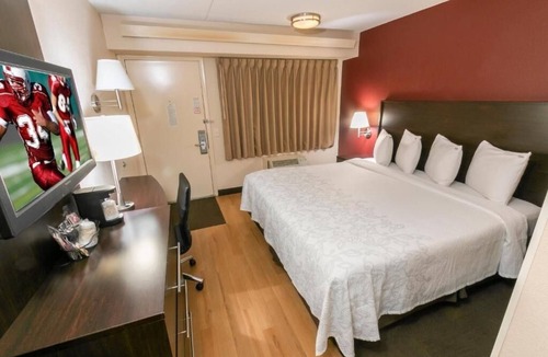 Columbus Hotel | Pet-Friendly 2-Room Stay Near Downtown Columbus & Major Attractions