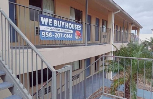Pharr Hotel | Pharr Executive Inn
