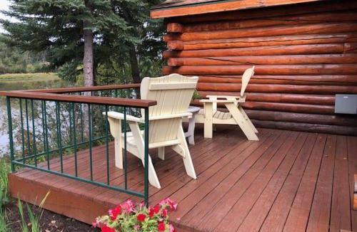 College Cabin | Pike's Waterfront Lodge