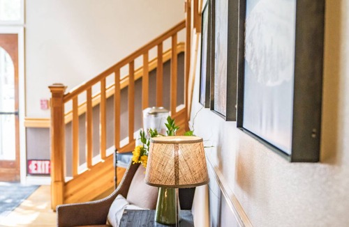 Southern Crossing Hotel | Pine Ridge Inn