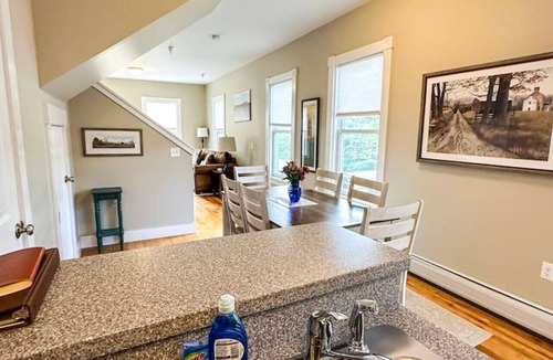 Stowe Apartment | Pinnacle Suite at 109 Main