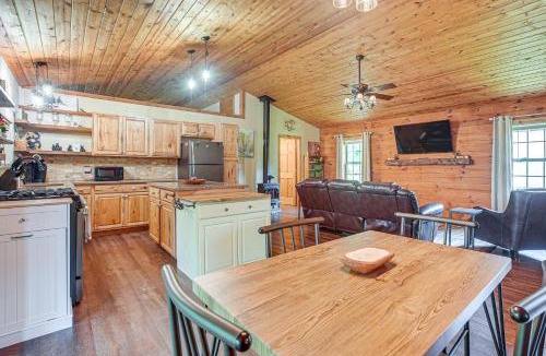 White Cottage House | Pond & Fire Pit: Charming Log Cabin near Blue Rock