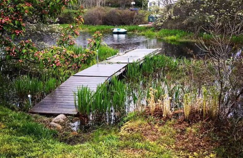 Block Island Cottage | Pondside - Pet Friendly - Block Island - AC - 4BR