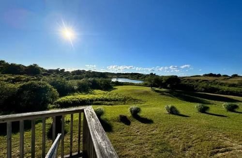 Block Island Cottage | Pondside - Pet Friendly - Block Island - AC - 4BR