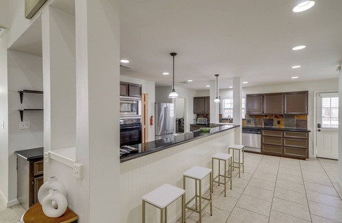 FM 1960 House | Pool Table & Patio w/Bar: Spacious Houston Gem!