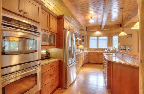Oquossoc House | Potters Place Retreat/Event Venue - Log home, large spacious barn, and bunkhouse on Rangeley Lake