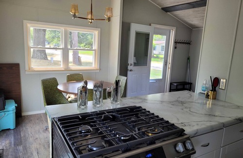 Gladwin Cottage | Pratt Lake Place: Summer at the Lake – Sun, Kayaks & Campfires!