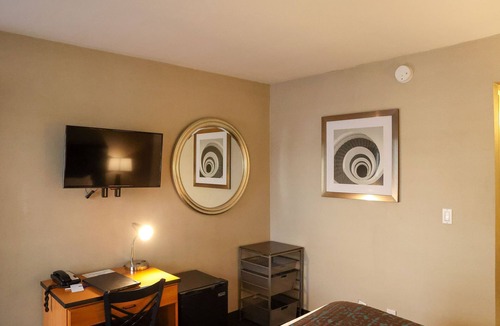 South of Market Hotel | Premium Queen Room in Motel in SOMA, Free Parking,Breakfast,15 Min to Moscone