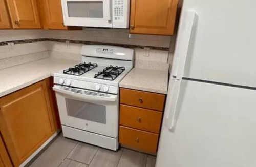 Downtown Berkeley Apartment | Prime Location: 2-Bedroom Retreat Near UC Berkeley