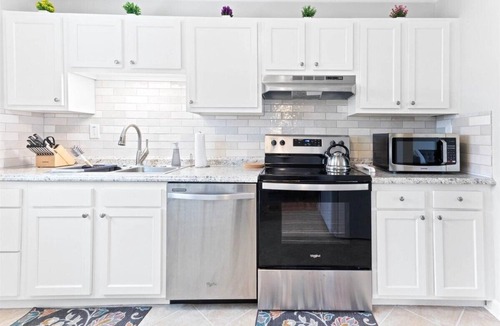 Upper Arlington House | Pristine 3BR House Close to OSU, Downtown and Hospitals