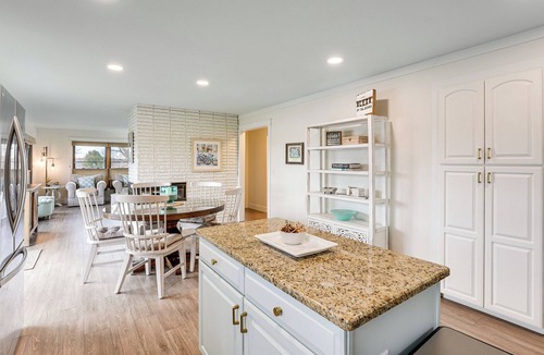 Lowell House | Private Beach, 3,000 Sq Ft: Murray Lake Retreat!