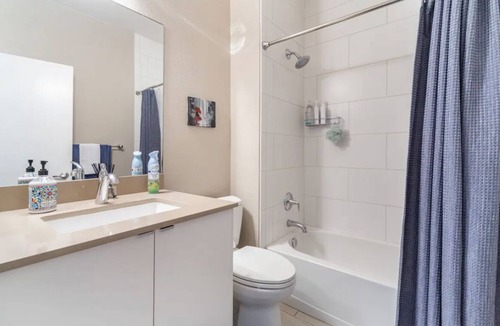 Marina Bay Condo | Private Bedroom n Bathroom In Gorgeous Marina Bay