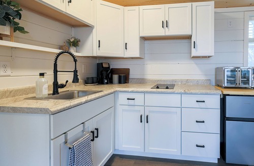 Corinth Cabin | Private Cabin - Hiking. Getaway. Near the ARK. No Cleaning Fees