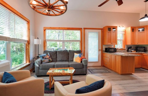 Augusta Cottage | Private Dock & Deck: Tranquil Dam Pond Cottage!