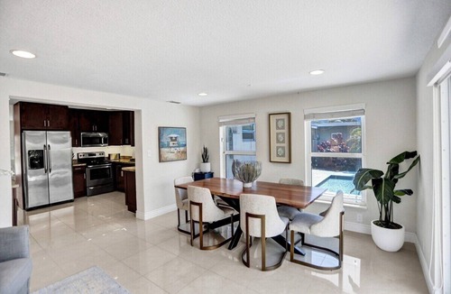 Wilton Manors House | Private heated pool, 2 miles from beach, King bed, 1/4 mile East of Manor Lanes