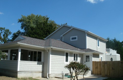 Country Club Estates House | Private-Indoor-Pool, 9BR & 6bth, 3 blks fr Beach & Nightlife too!