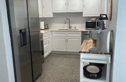 St. Pete Beach House | Private Pool, 5min walk to beach, Peaceful, beautiful neighborhood