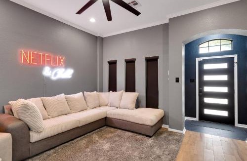 Wellborn House | Private Pool & Hot Tub: 'Wild Horse' Home!