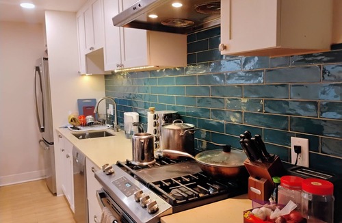 Bushrod Apartment | Private Suite w/Kitchen & Bath – North Oakland