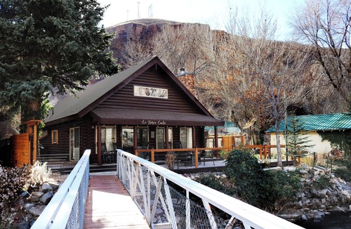 Snowbird Cabin | Provo River Cabin: Nestled on the Provo River, come enjoy this stunning cabin