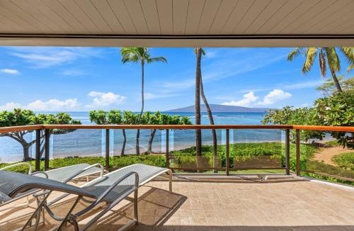 Historic Lahaina Front Street Apartment | Puunoa Beach Estates 205