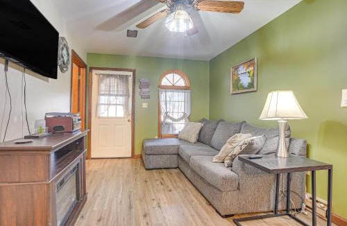 Zanesville House | Quaint Zanesville Home w/Game Room & Yard!