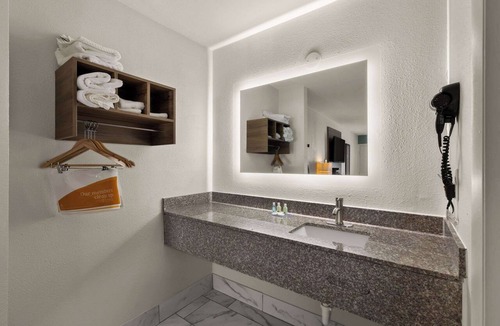 Monroe Hotel | Quality Inn Monroe