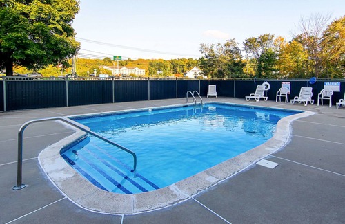 Plainfield Hotel | Quality Inn Plainfield I-395