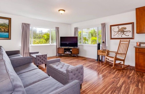 Hauula House | Quiet Hauula Townhome just minutes from beautiful beach