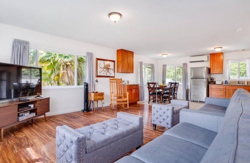 Hauula House | Quiet Hauula Townhome just minutes from beautiful beach