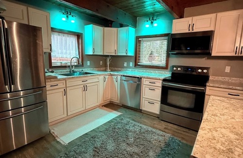 North Pole House | Quiet North Pole Stay Near Fairbanks-2 Private Rooms One Travel Party at a Time