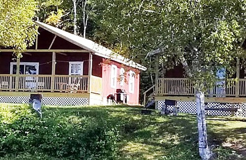Winterville Cabin | Quiet & serene, steps to the water, swimming, fishing, hiking, nature all around