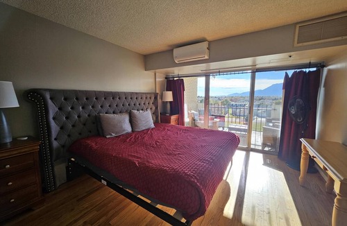 Southeast Colorado Springs Condo | Quiet, Spotless Condo with King Bed for your Getaway!