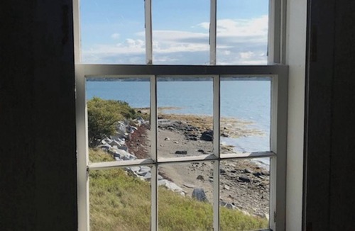 Pleasant Point Cottage | Quiet waterfront Studio on Stones Point in Cushing