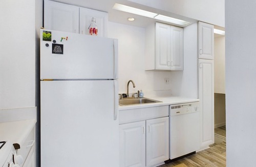 Juneau Cottage | Quirky Cottage with Direct Trail Access