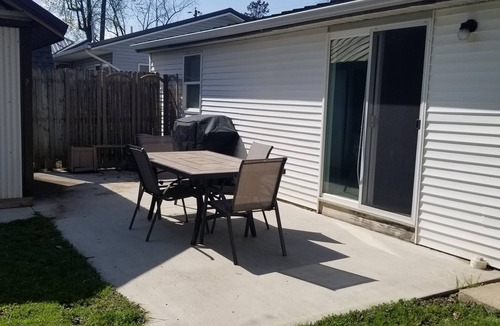 Houston House | Quite and cozy/Boat ramp nearby.