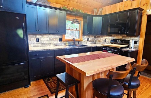 Northeast Somerset Cabin | Radiant Cozy Cabin Sanctuary Near Brassua Lake, Maine