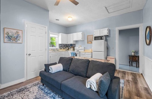 Crystal House | Rare 9BR Luxury Retreat | Hot Tub | Game Room