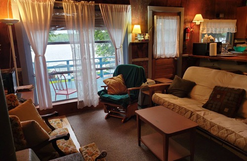 Readfield Cottage | Readfield/Maranacook Lake cottage with dock and plenty of privacy!