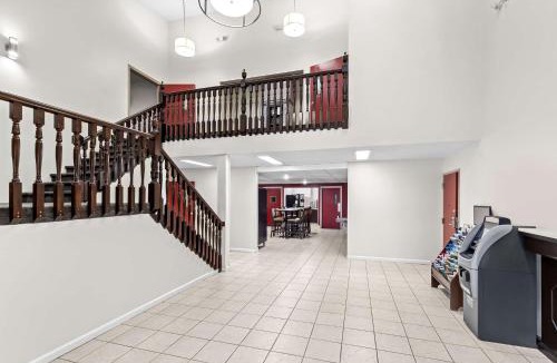 Mitchell Hotel | Red Lion Inn & Suites Saint Louis