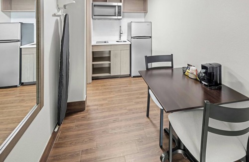 Marysville Hotel | Red Roof Inn & Suites Marysville