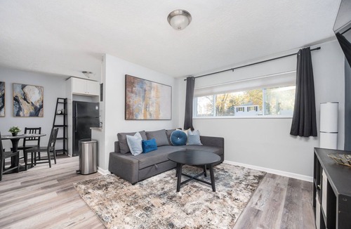 College Park Apartment | [REFRESHED] The Traveler's Retreat, 5 mins to airport and 15 mins to downtown