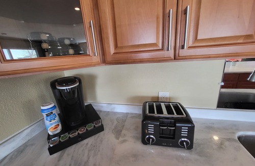 Castro Valley Apartment | Relax and Enjoy the Million Dollar Views of the East Bay Area; Entire Guesthouse