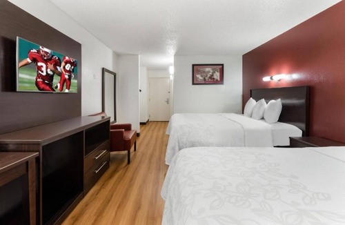 Crosswoods Hotel | Relax and Unwind in Budget-Friendly Room Near Polaris Fashion Place + Parks