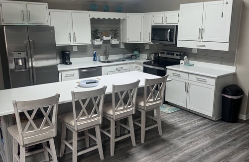 Lakeview Cottage | Relax, Recharge, Repeat- 2026 Now Booking