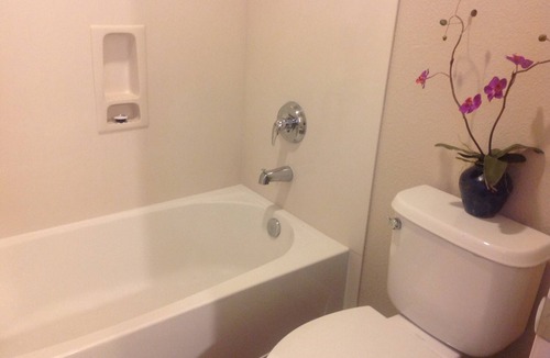 San Pablo House | Relaxing Bright bedroom,5min Pinol shoreline,10min to Keller Beach extended stay